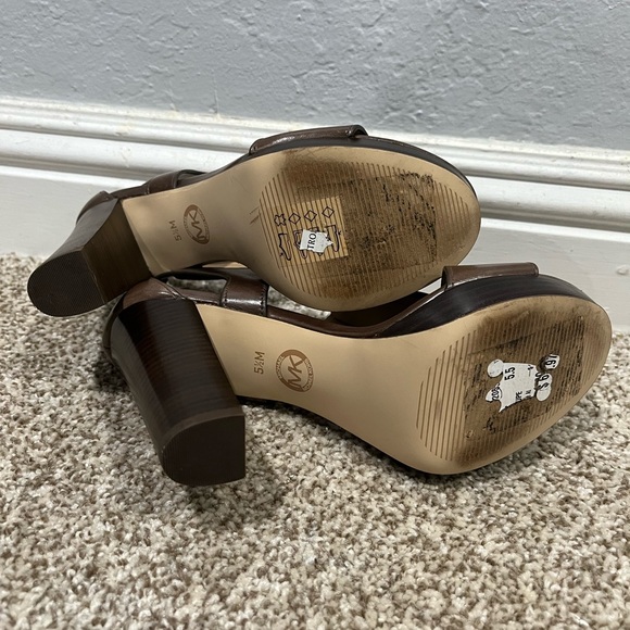 Michael Kors Berkley T-Strap Platform Dress Sandals - Picture 6 of 8